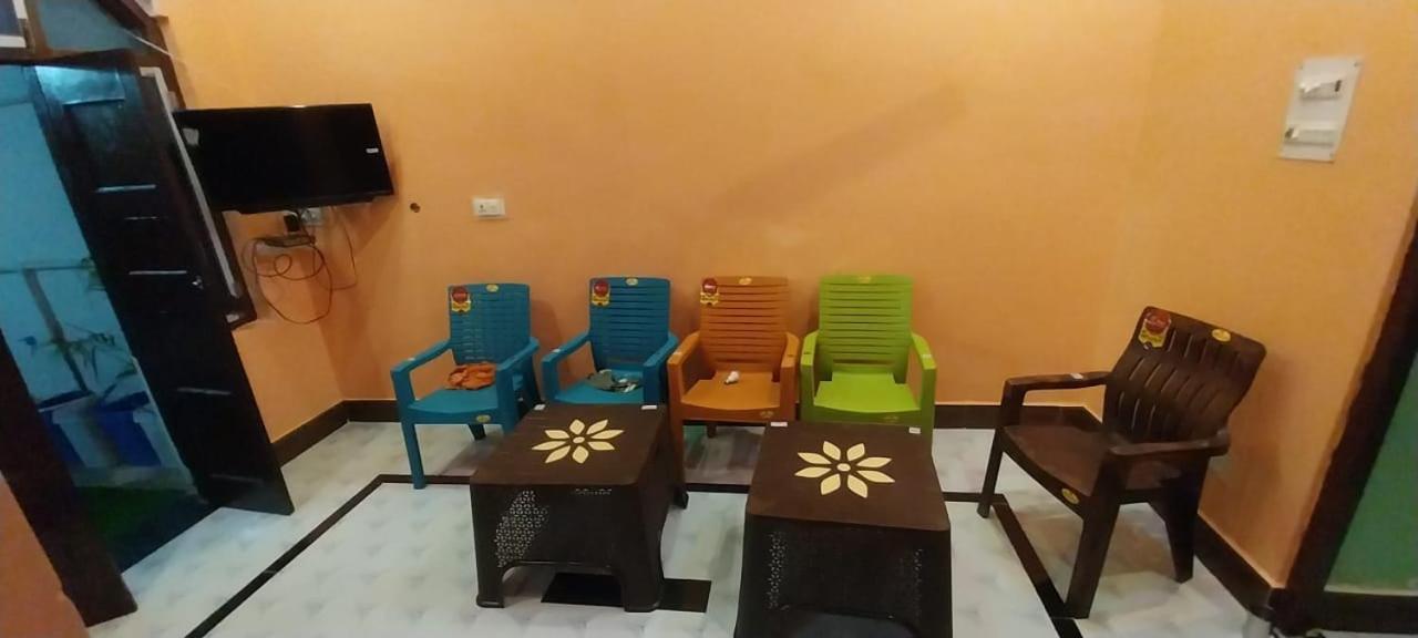 Aadi Shakti Bhawan Otel Ayodhya Dış mekan fotoğraf
